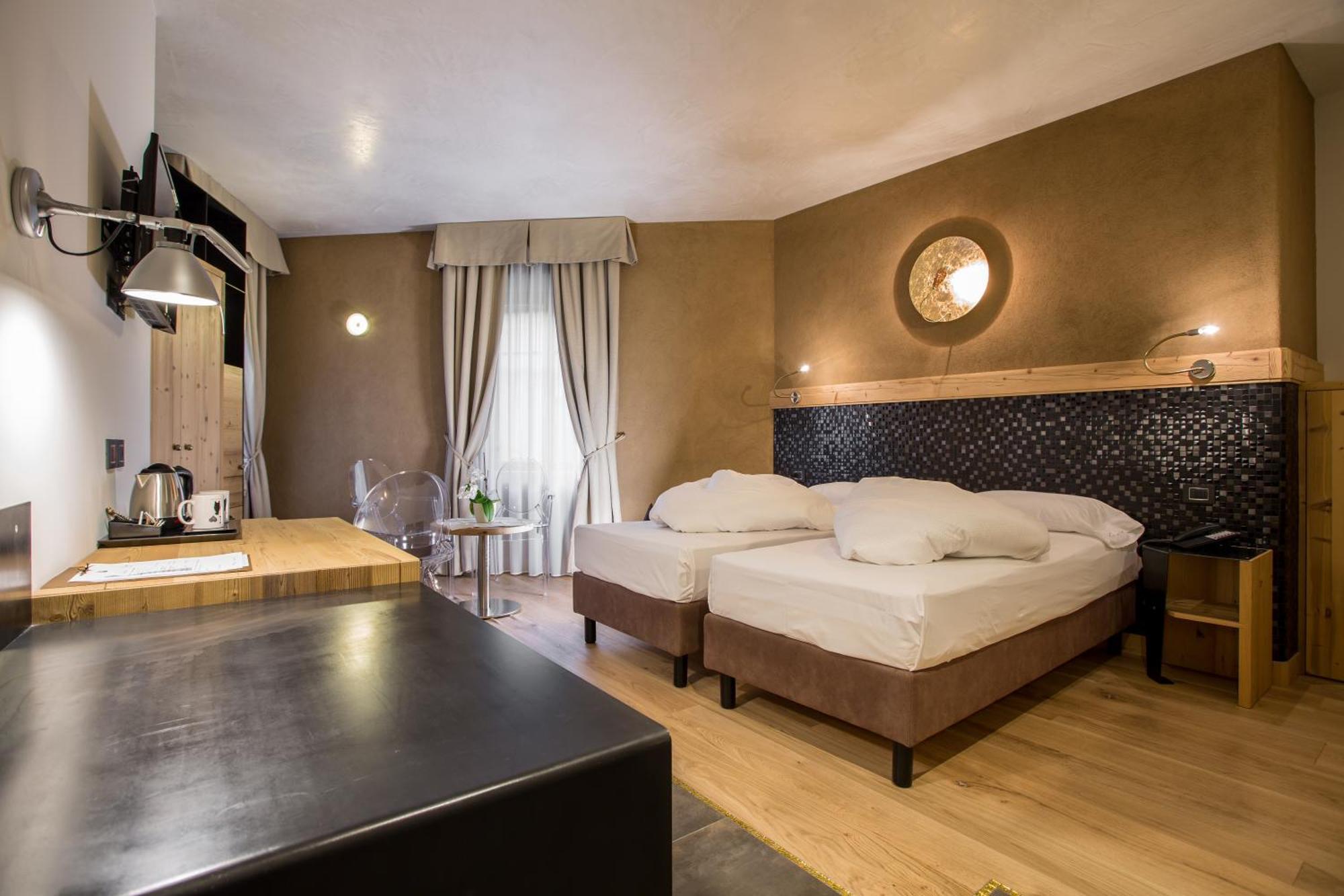 Hotel Orso Grigio カヴァレーゼ エクステリア 写真
