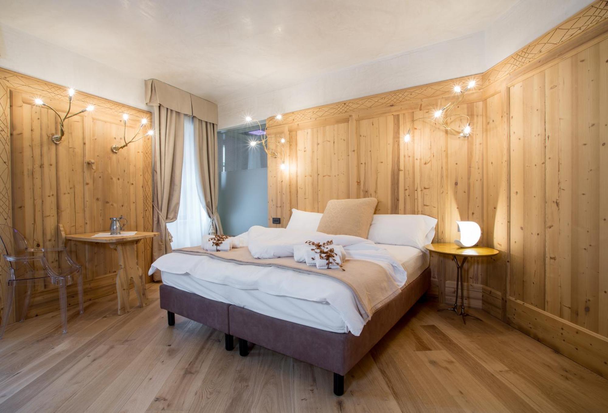 Hotel Orso Grigio カヴァレーゼ エクステリア 写真