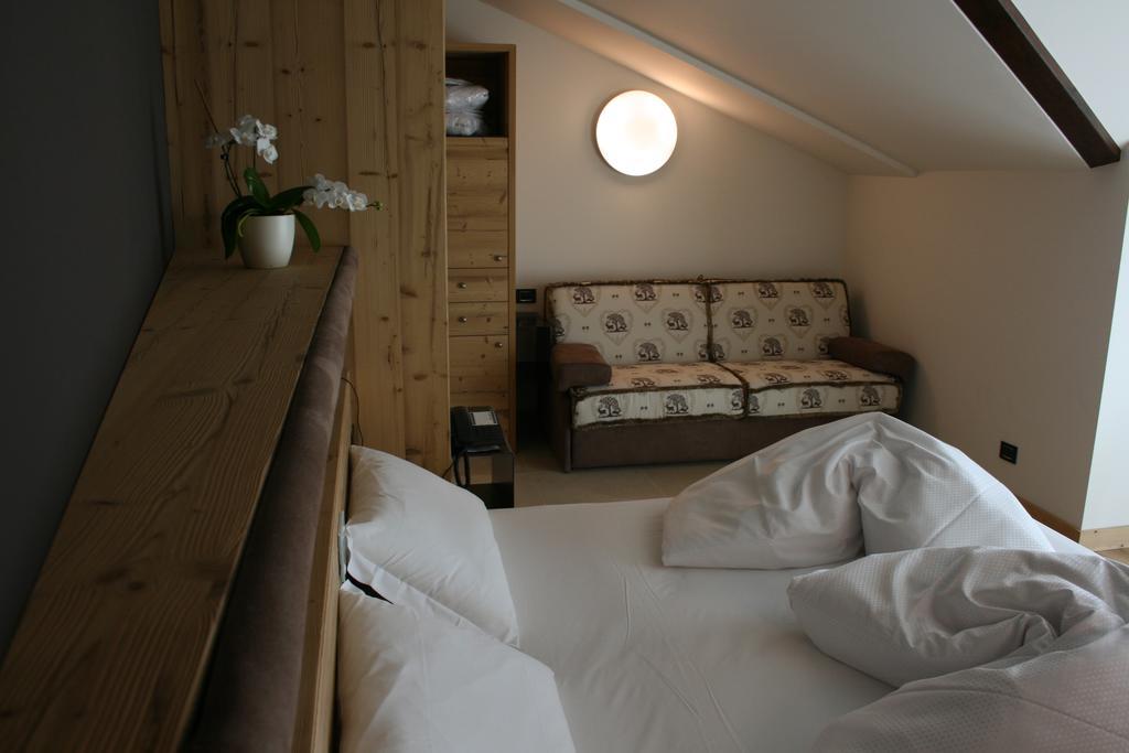 Hotel Orso Grigio カヴァレーゼ エクステリア 写真