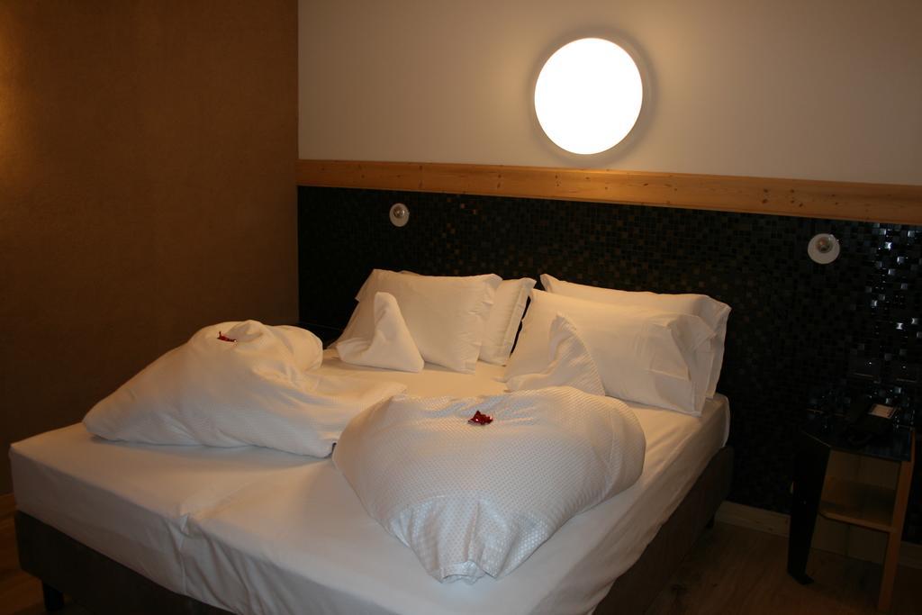 Hotel Orso Grigio カヴァレーゼ 部屋 写真