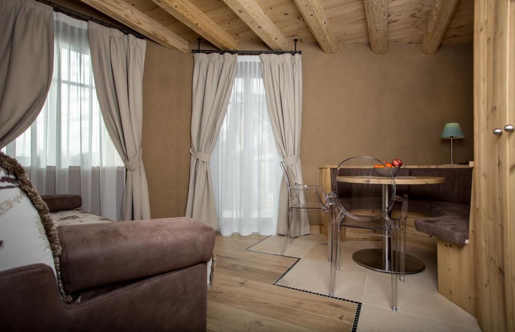 Hotel Orso Grigio カヴァレーゼ エクステリア 写真