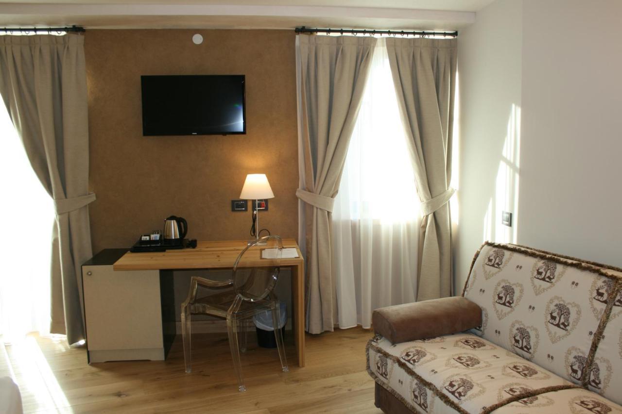 Hotel Orso Grigio カヴァレーゼ エクステリア 写真